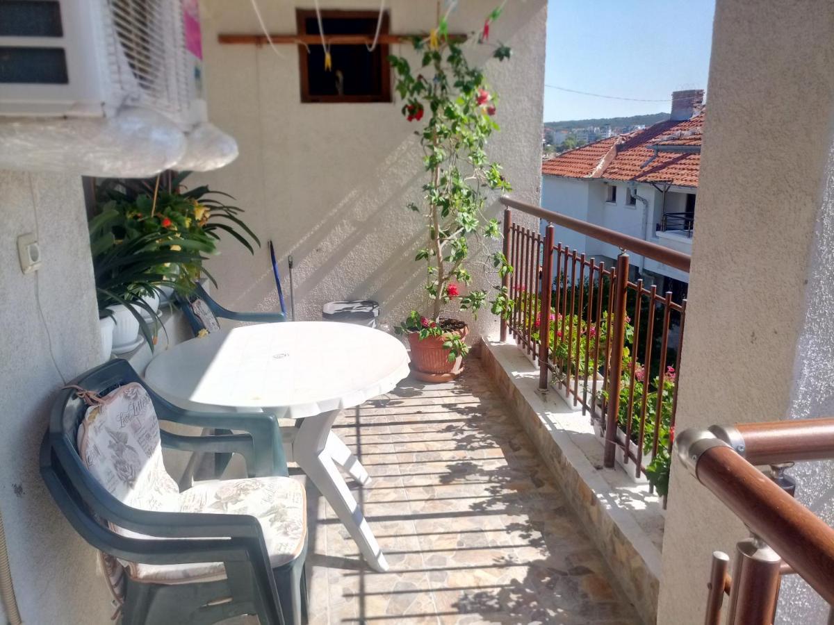 Farlalievi Guest House ソゾポル エクステリア 写真