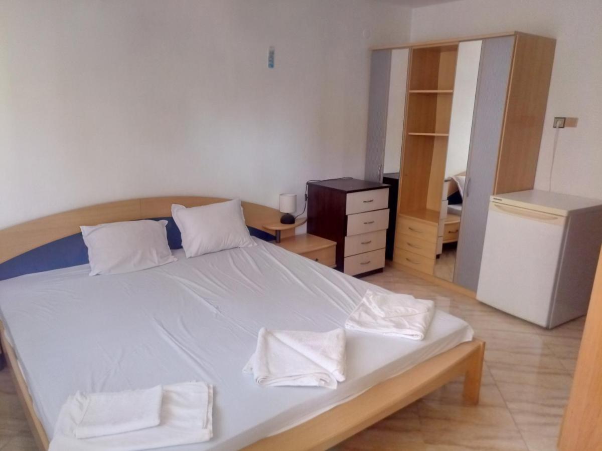 Farlalievi Guest House ソゾポル エクステリア 写真