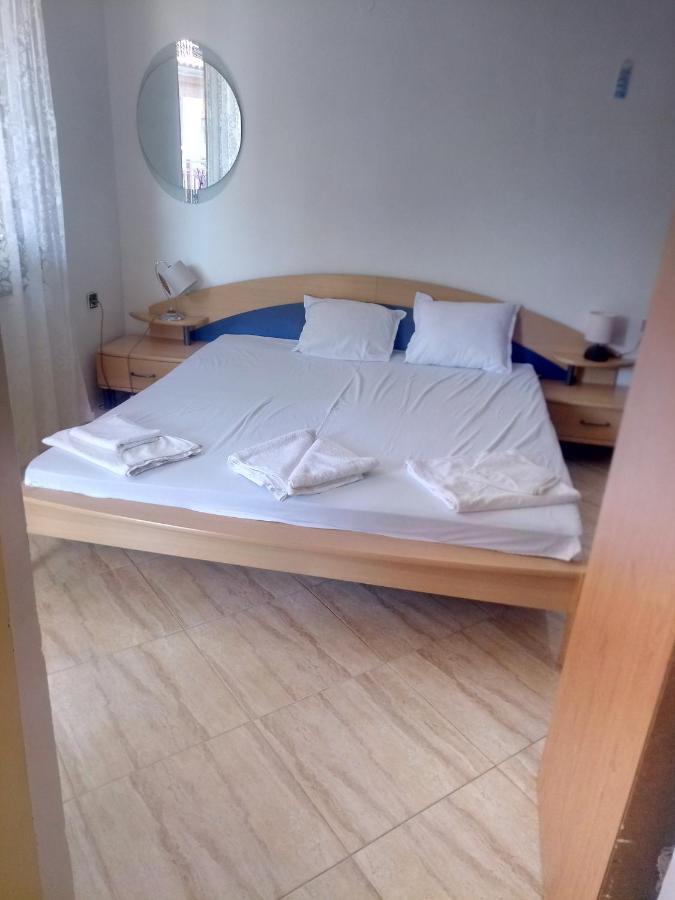 Farlalievi Guest House ソゾポル エクステリア 写真