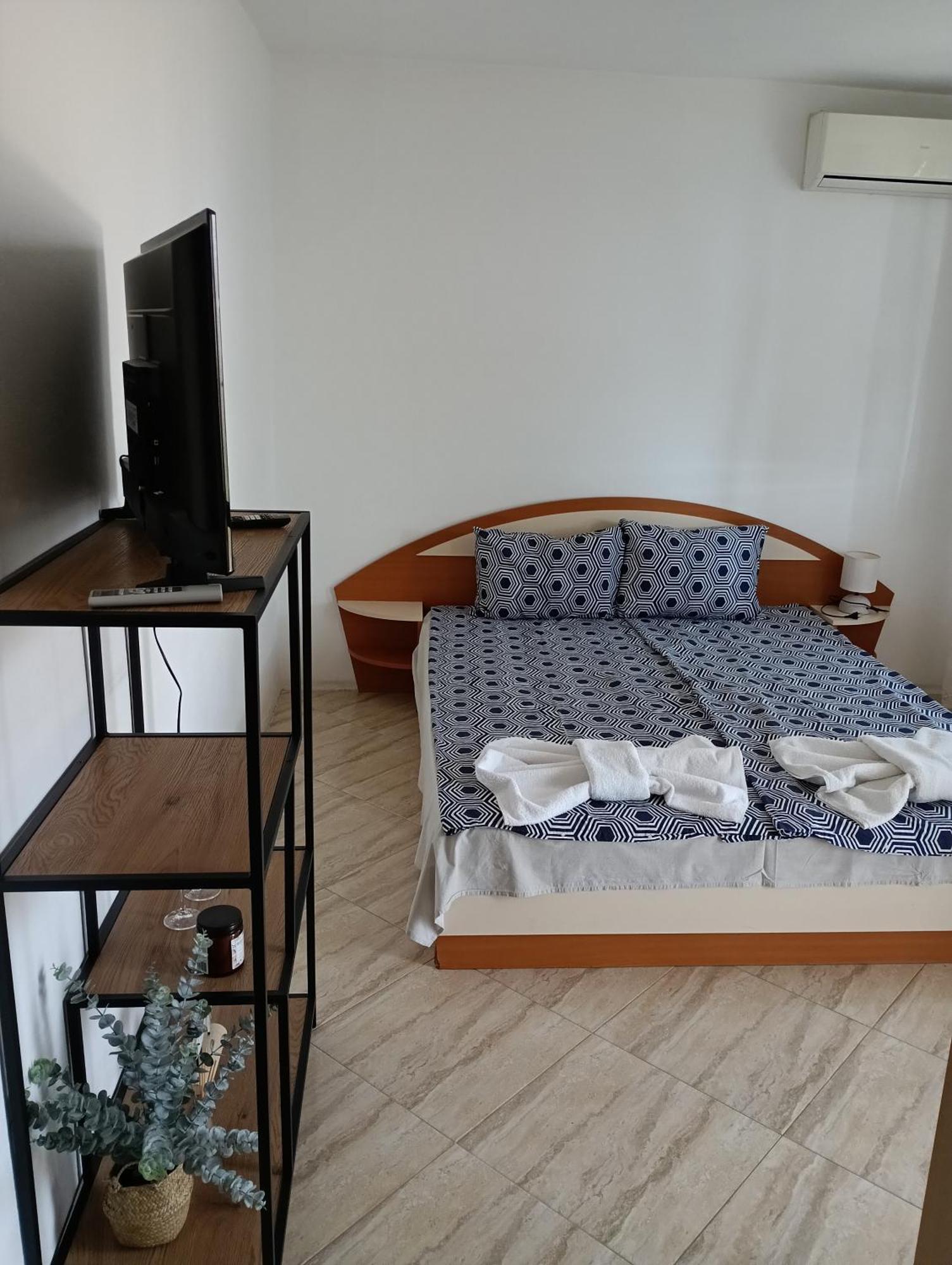 Farlalievi Guest House ソゾポル エクステリア 写真
